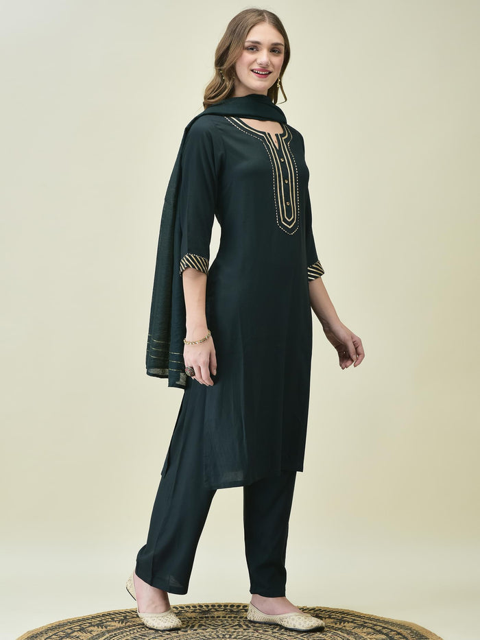 Women Soild Emerald Green Kurta Comfort Pant Dupatta.