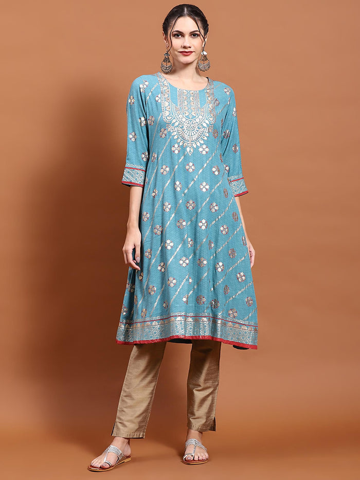 Women Teal Floral Print Kurta.