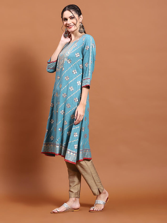 Women Teal Floral Print Kurta.