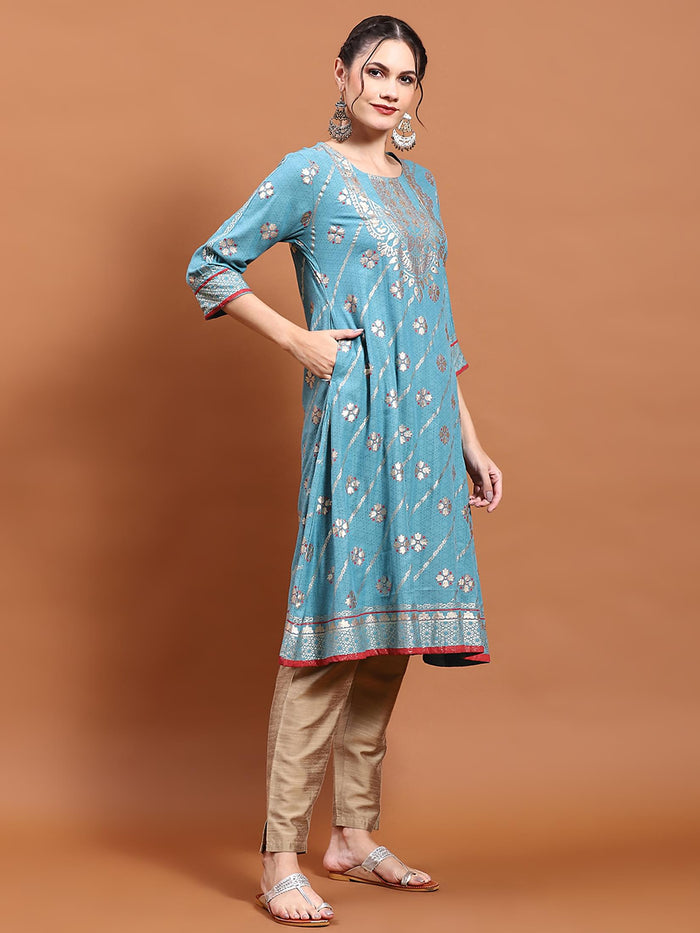 Women Teal Floral Print Kurta.