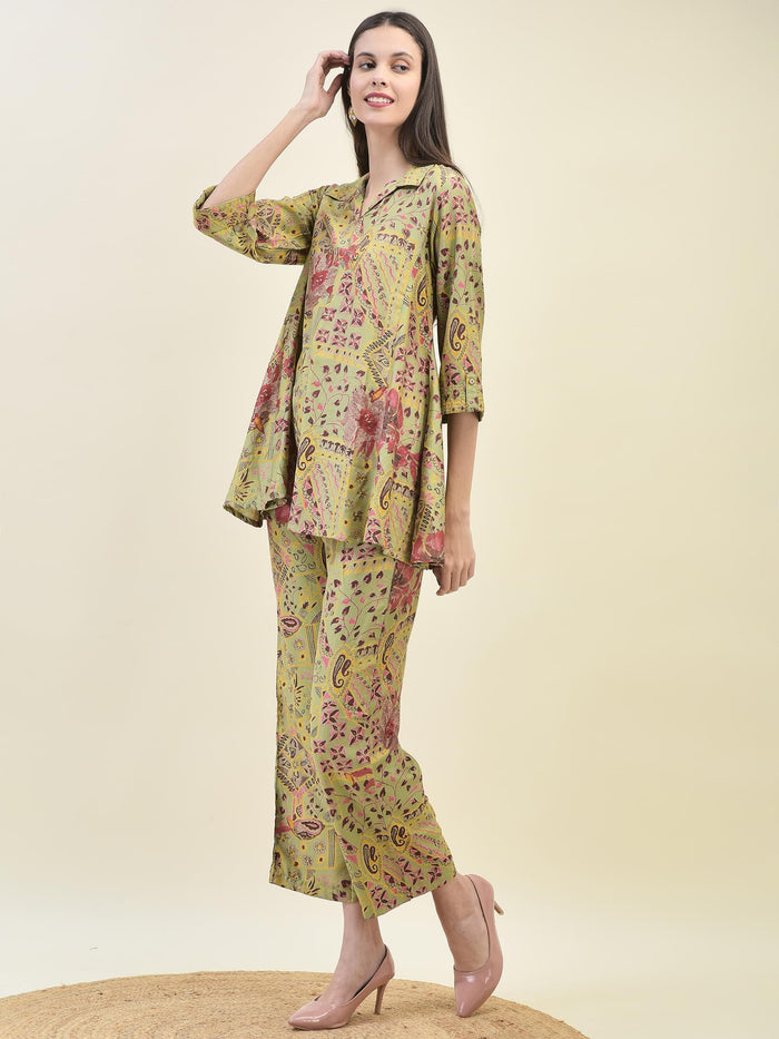 Women Viscose Green Floral Print Co-Ord Set.