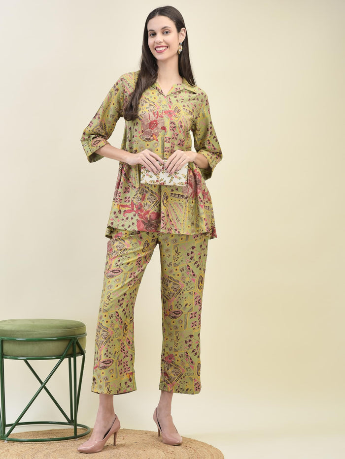 Women Viscose Green Floral Print Co-Ord Set.