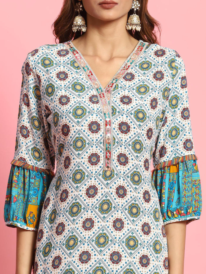Women White Geometric Printed Kurta.