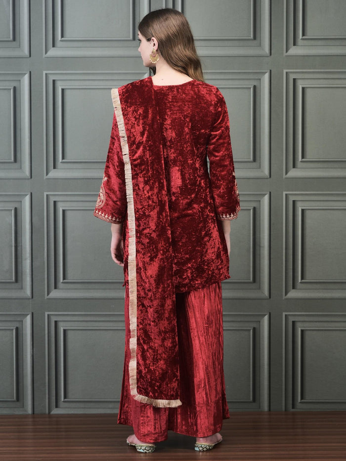 Women Winter Velvet Pink Embroidered Kurta Wide Leg Pant Dupatta.