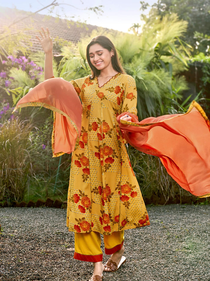 Women Yellow Liva Rayon Kurta Comfort Pant Dupatta.